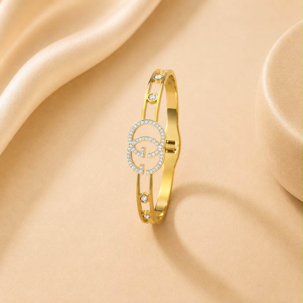 WuZetian Premium Gold-Finish Double-G Artificial Designer Bangle Bracelet