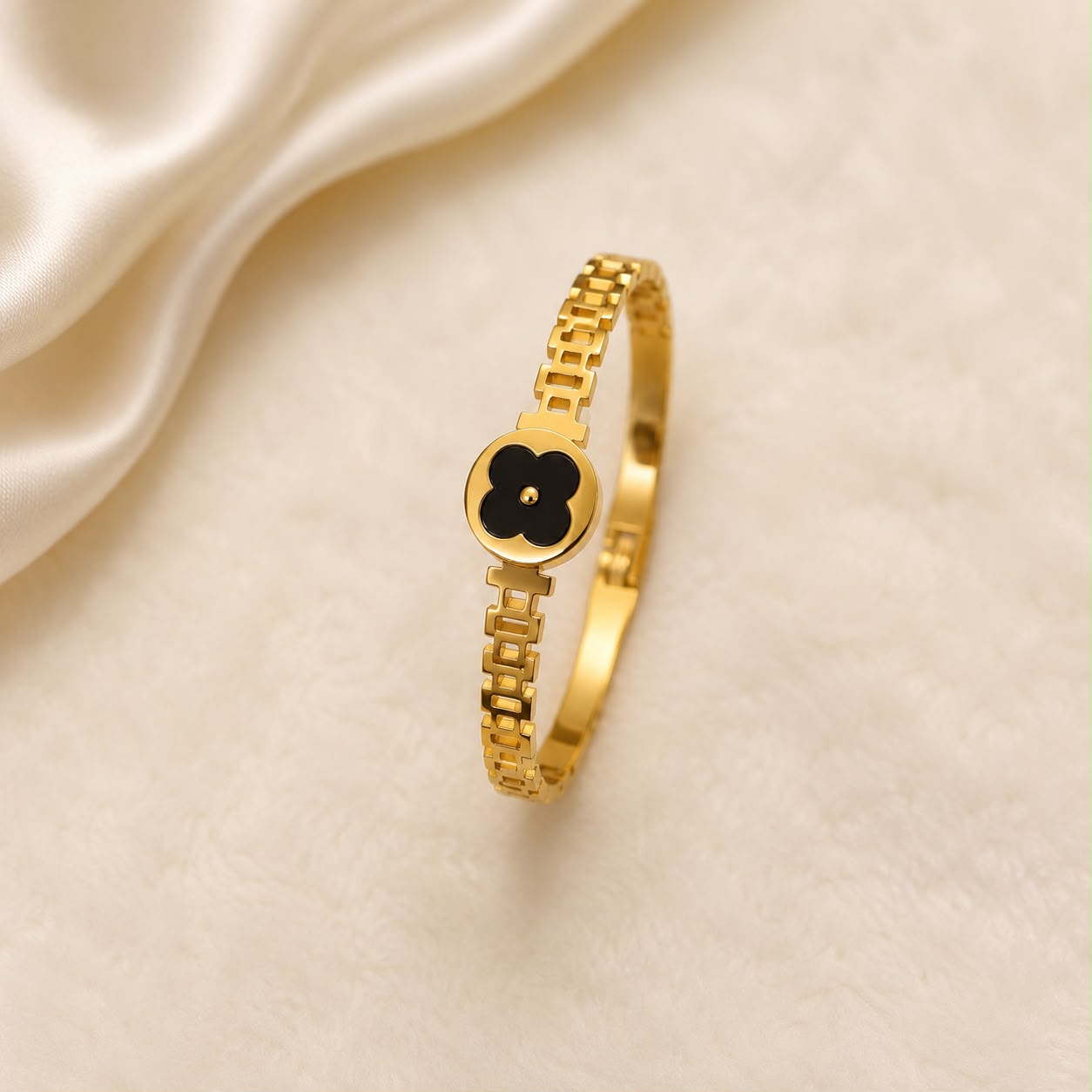 WuZetian Gold Cuff Bracelet with Black Star Clover Charm | Elegant Artificial Jewelry for Women