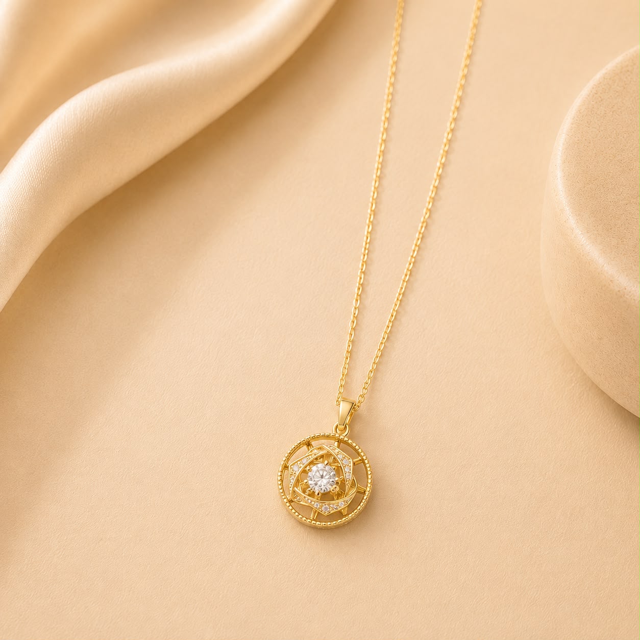 WuZetian Modern Gold-Plated Necklace for Women – Bold & Stylish
