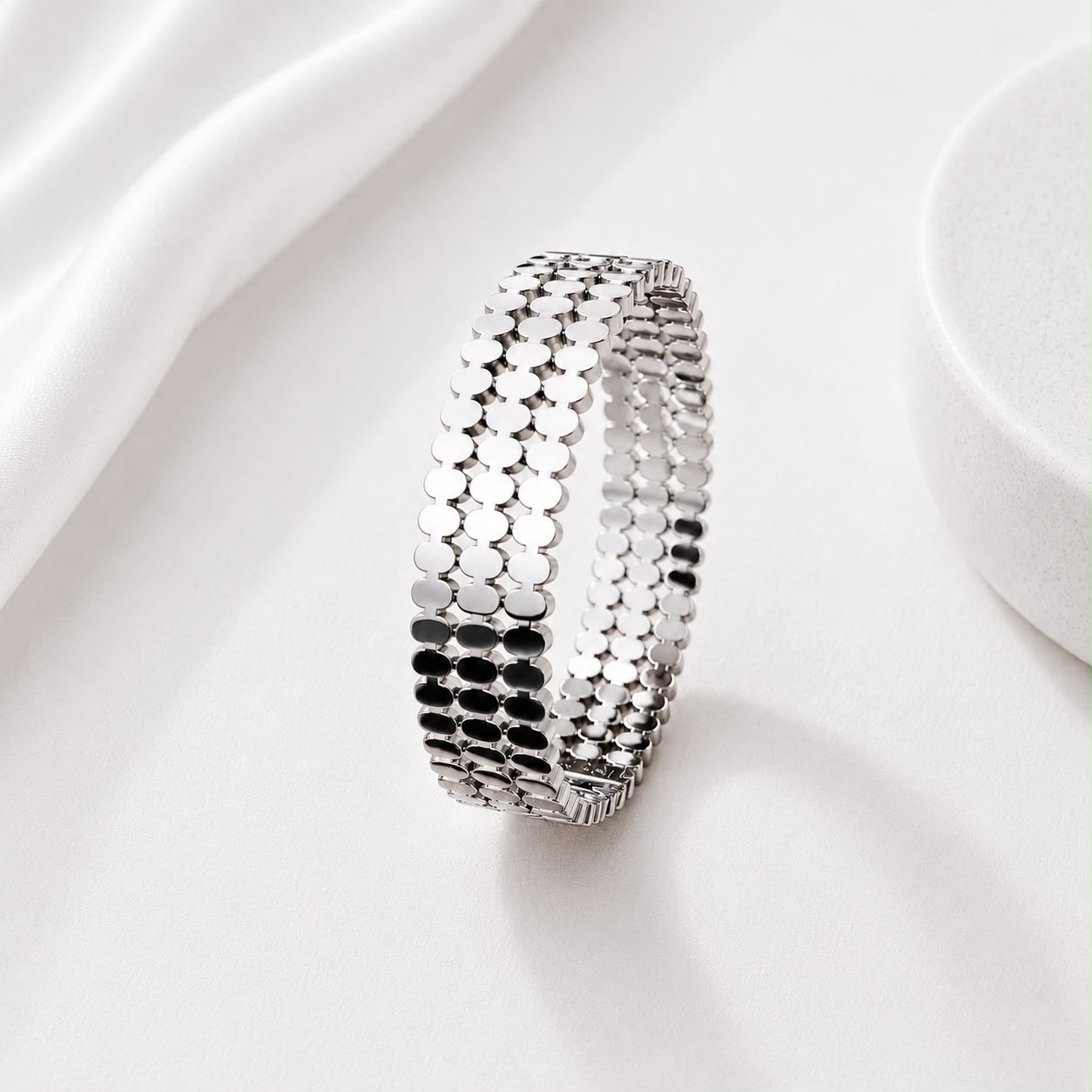 WuZetian Silver-Tone Grid Pattern Bracelet | Premium Artificial Jewelry for Men & Women